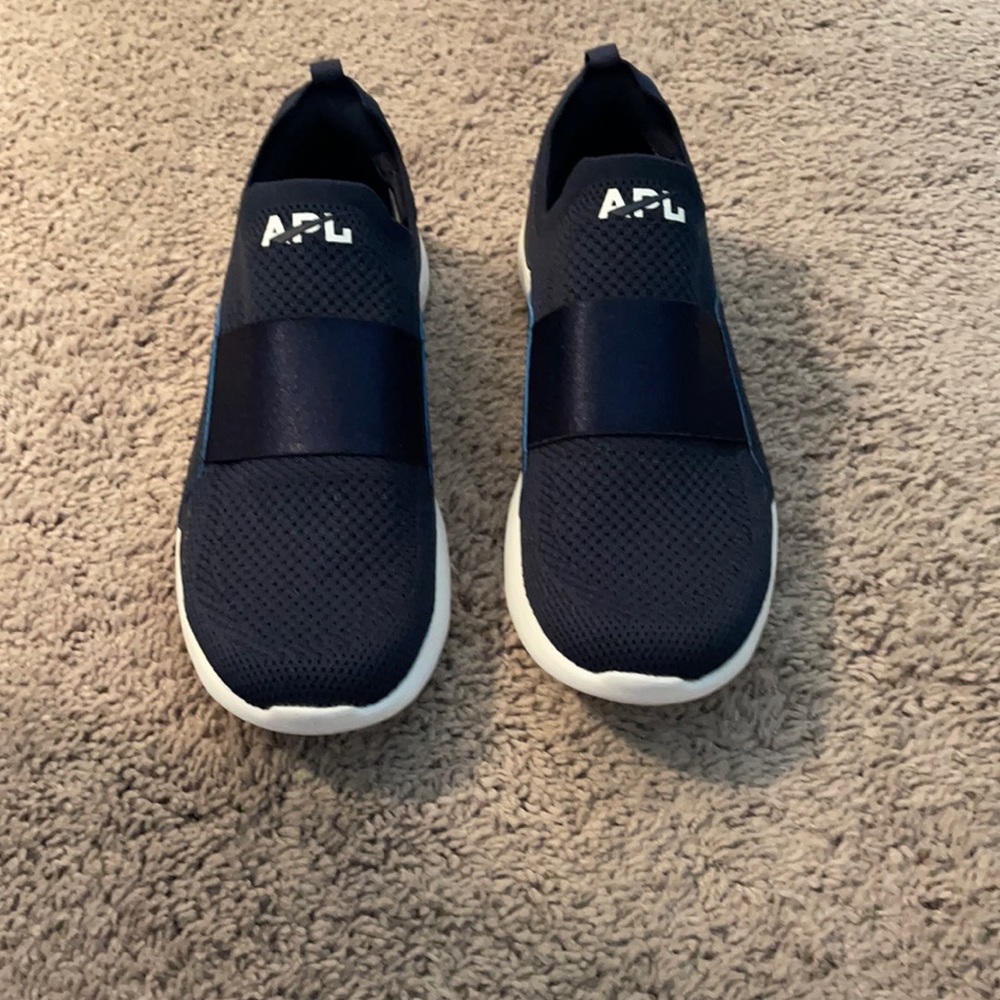 ONLY WORN ONCE/APL women’s shoes